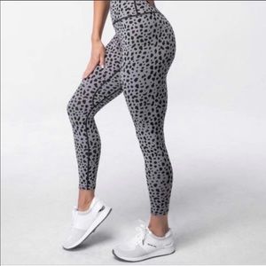 Balance Athletica Midnight Snow Leopard